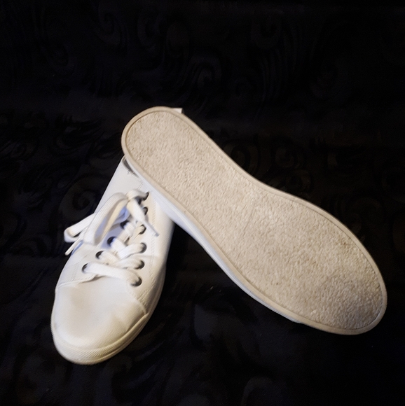 Calvin Klein sneakers, size US 10,white - Picture 4 of 4